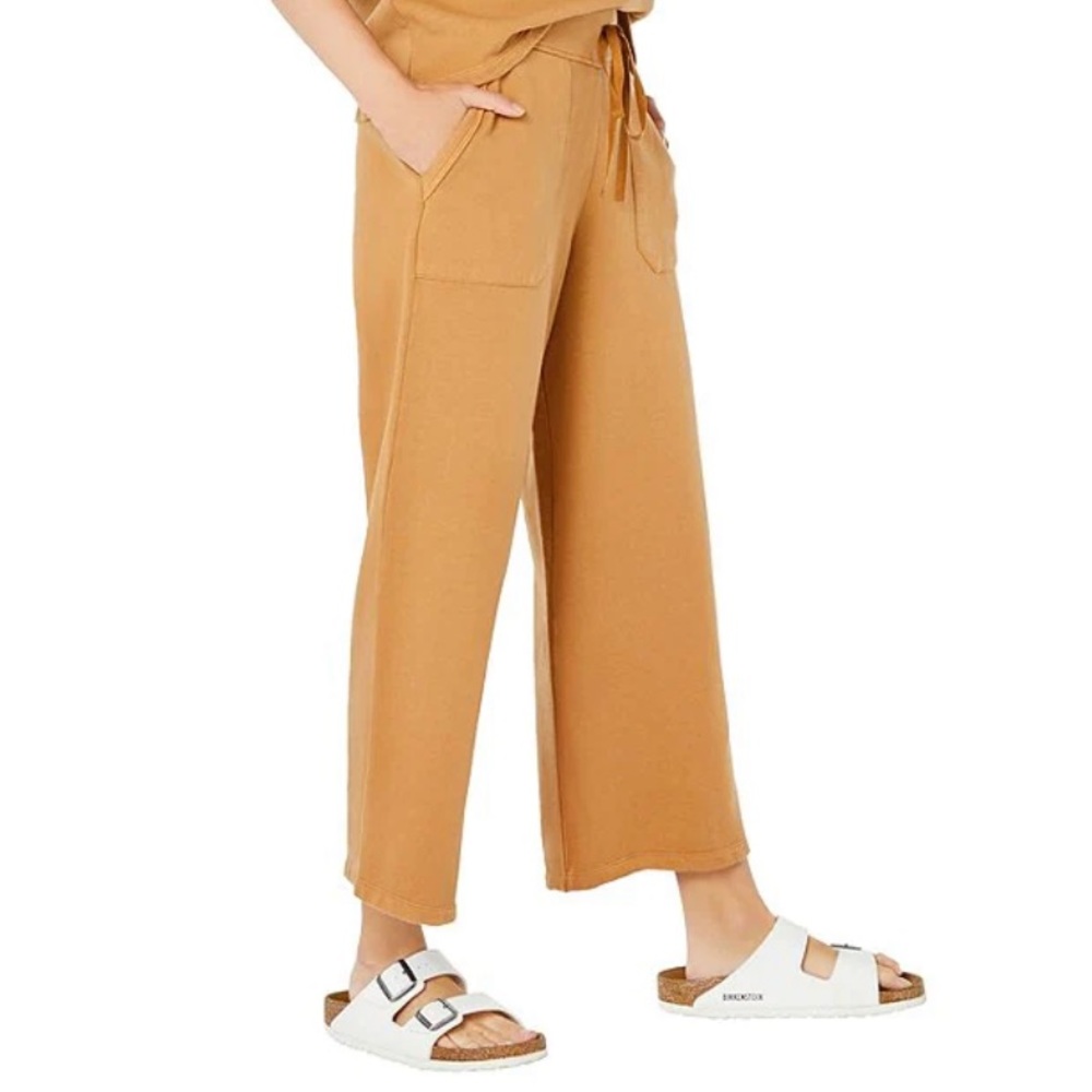 Roller Rabbit Cassia Sweatsuit - Picture 4 of 9